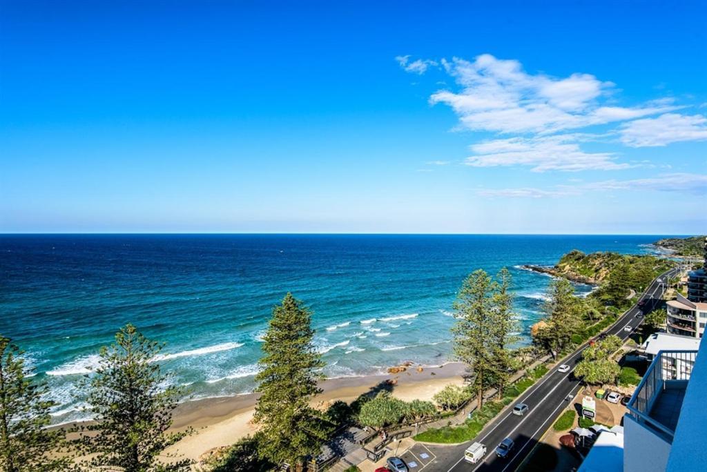 Coolum Caprice Aparthotel Coolum Beach Exterior photo