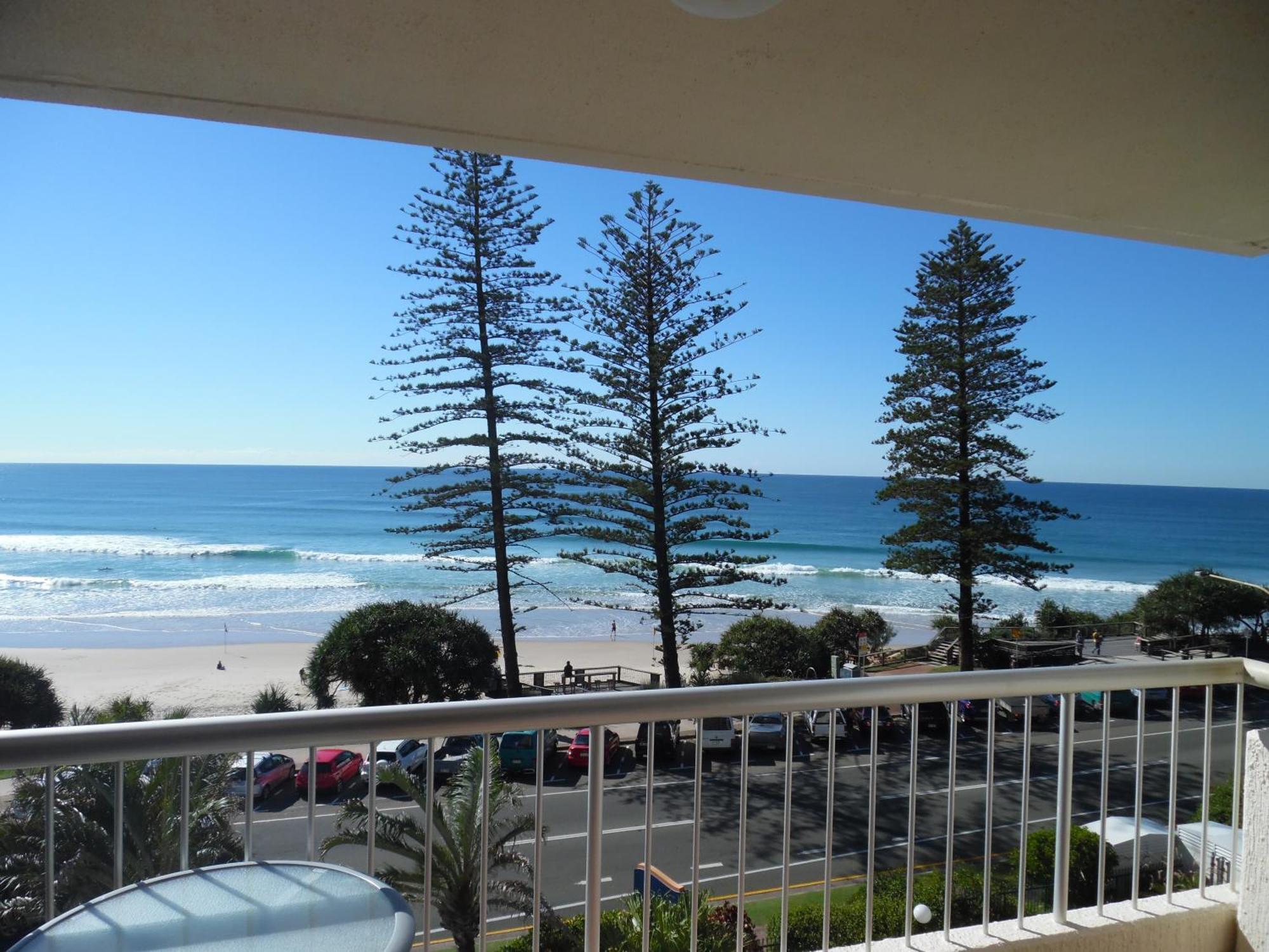 Coolum Caprice Aparthotel Coolum Beach Exterior photo