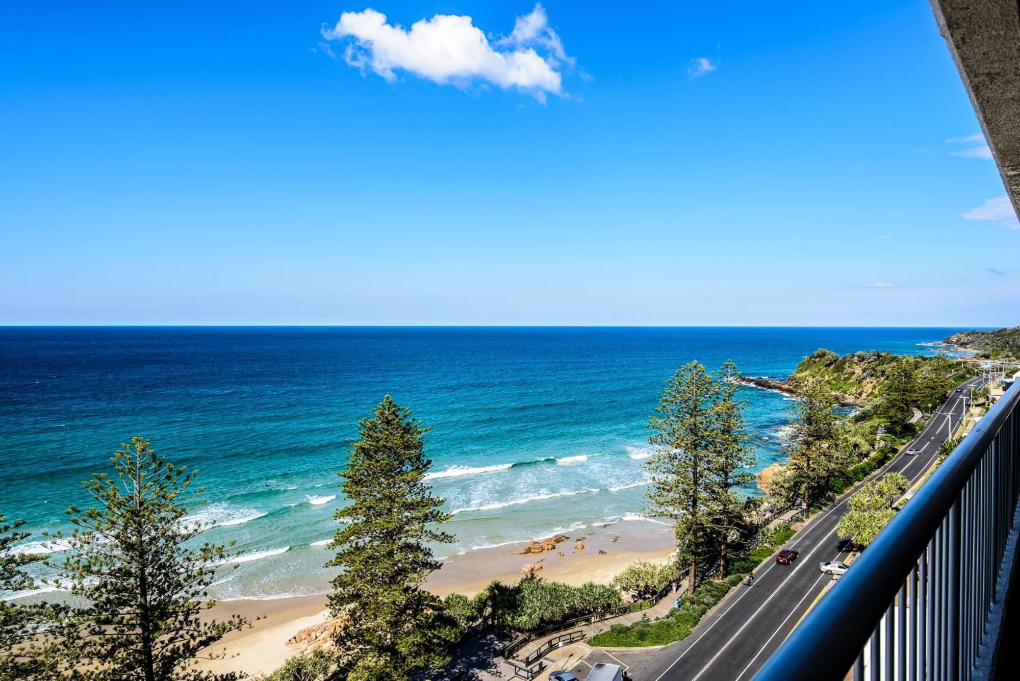 Coolum Caprice Aparthotel Coolum Beach Exterior photo